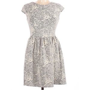 Topshop Floral Babydoll Dress Womens Size 6 Gray & Black